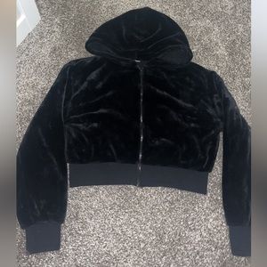 Black Cropped Fluffy Jacket 🐝🐝